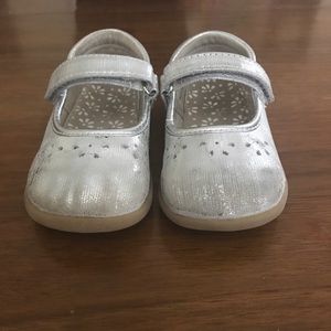 See Kai Run Silver Velcro Mary Jane Shoes